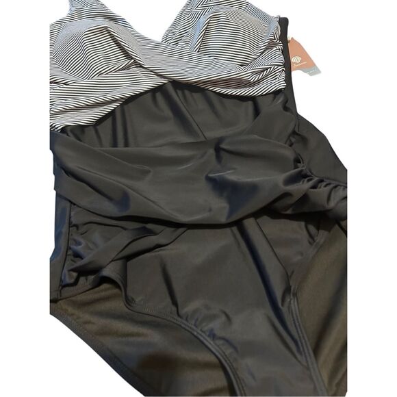 Smismivo Black Striped Size L Tummy Control Criss Cross One Piece Swimsuit Bathi - Picture 3 of 11